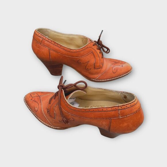 Women’s Town and Country Broques Shoe Sz 6.5 Vintage Pointed Toe Heels - Picture 10 of 10